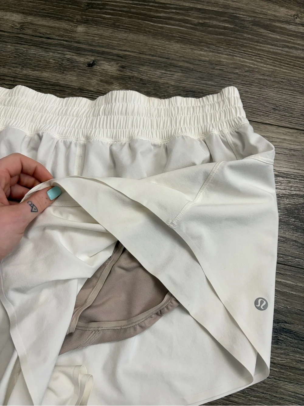 Lululemon Shake It Out High-Rise Running Short 2.5
